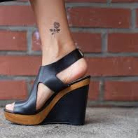 Michael Kors Josephine Black Leather Wedge Sandals Women Size 8 - Picture 11 of 11